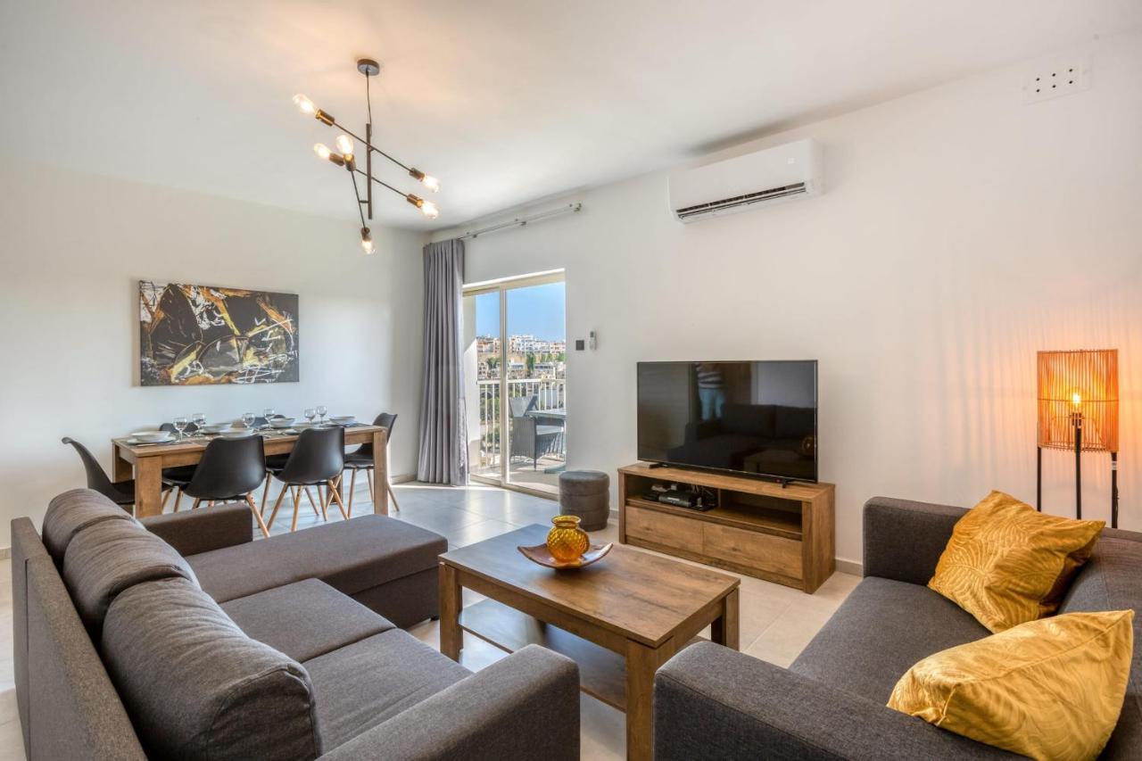 Pool Apartment Is-Swieqi Exterior photo