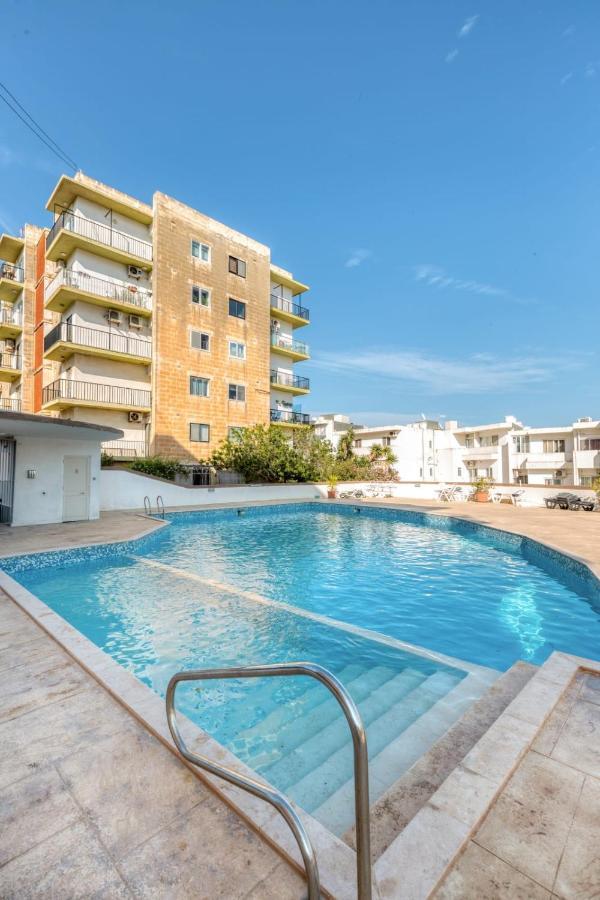 Pool Apartment Is-Swieqi Exterior photo