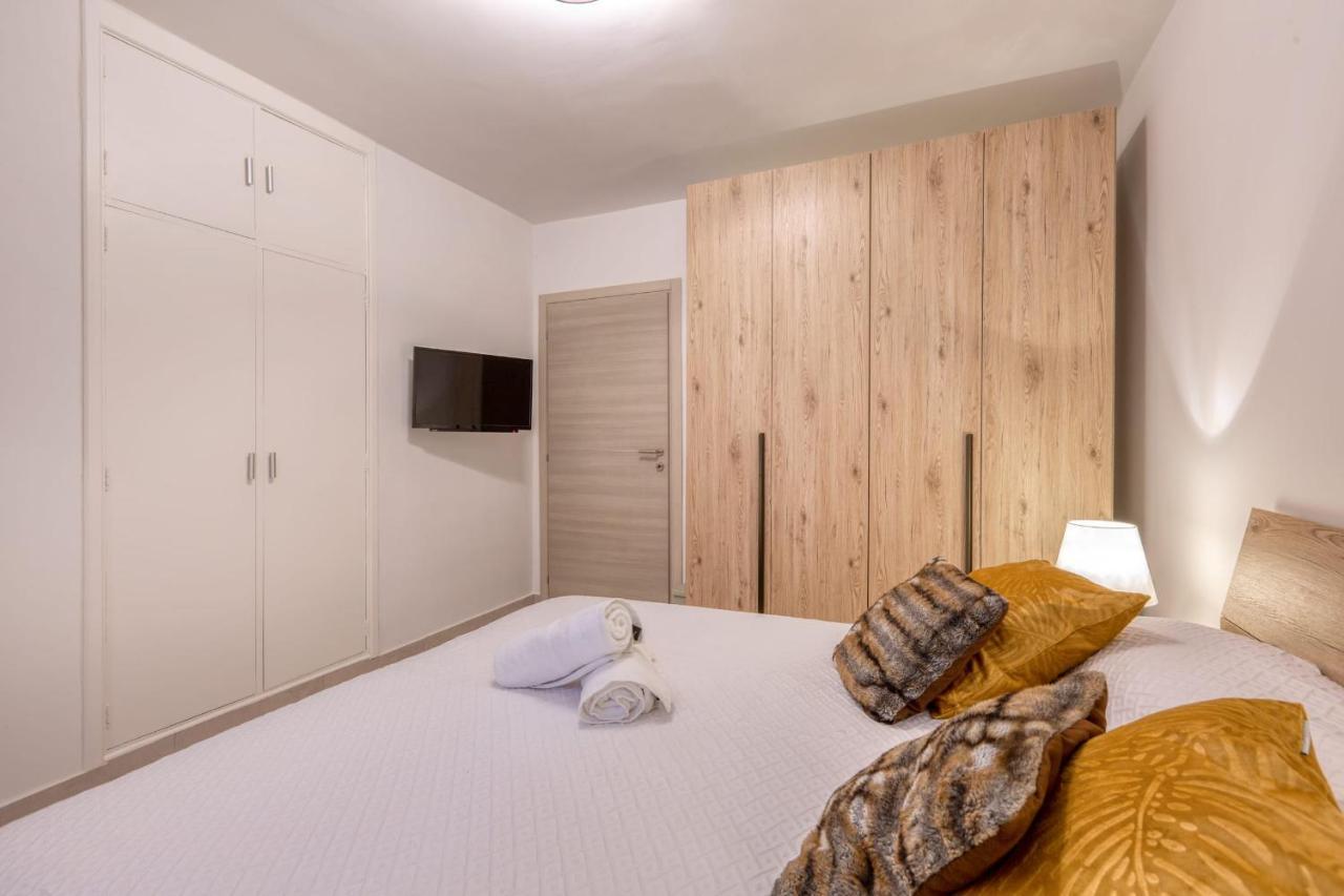 Pool Apartment Is-Swieqi Exterior photo