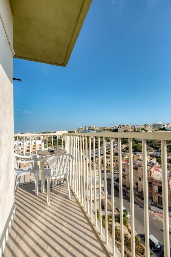 Pool Apartment Is-Swieqi Exterior photo