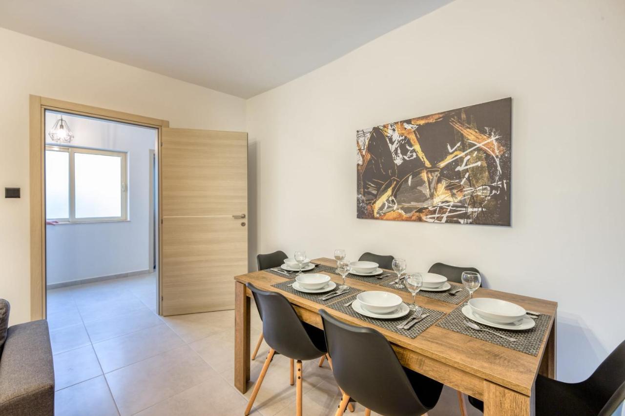 Pool Apartment Is-Swieqi Exterior photo
